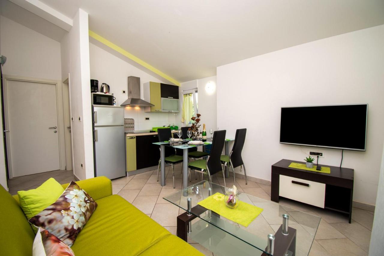 Apartments With Pool In Pula,Croatia Exterior foto